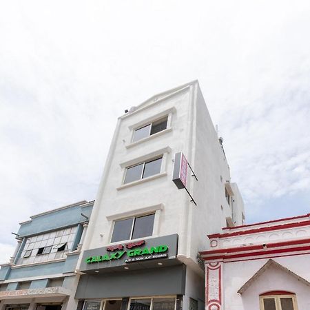 Spot On 45103 Galaxy Grand Hotel Narasimharaja Puram Eksteriør billede
