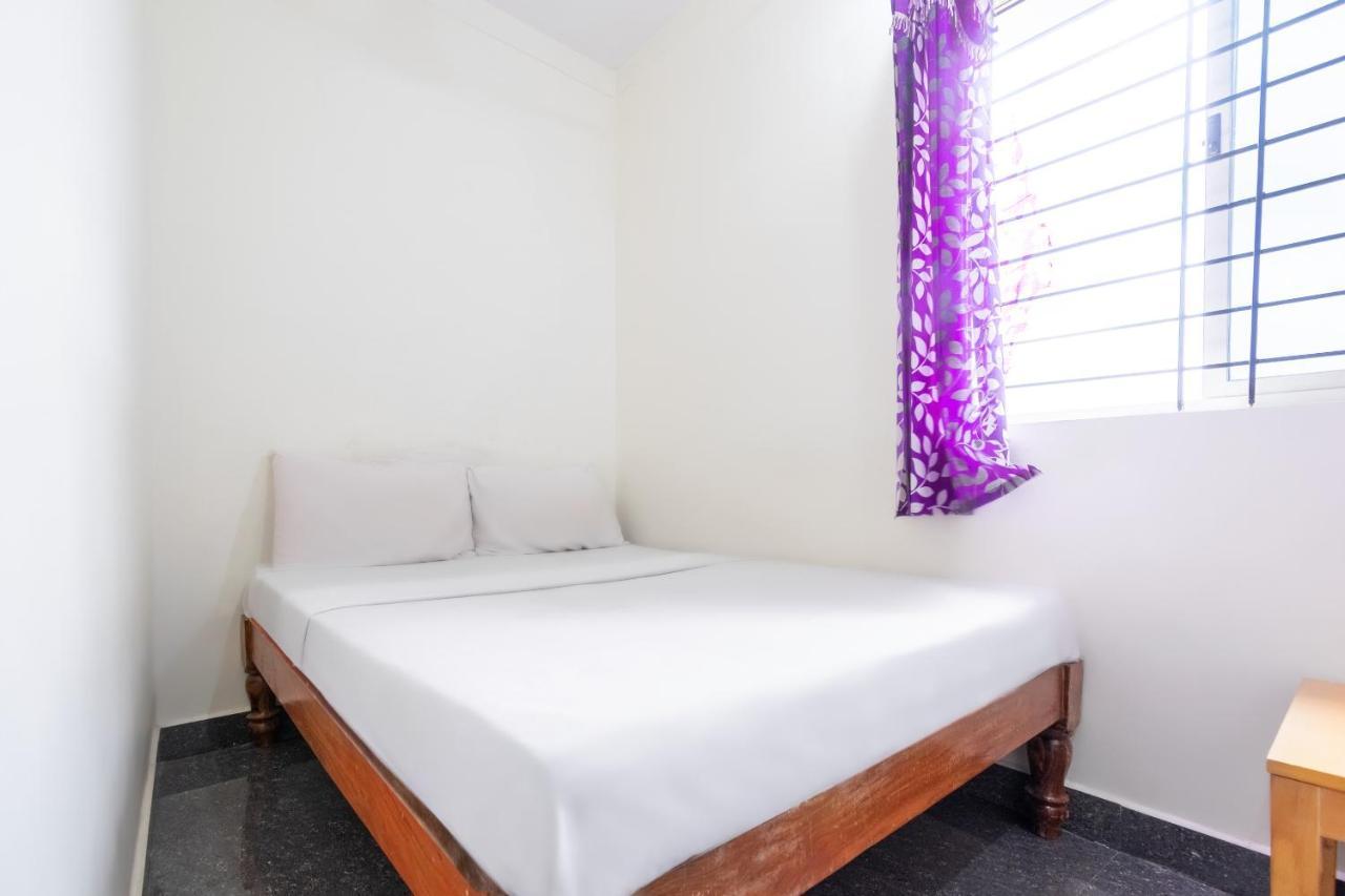 Spot On 45103 Galaxy Grand Hotel Narasimharaja Puram Eksteriør billede
