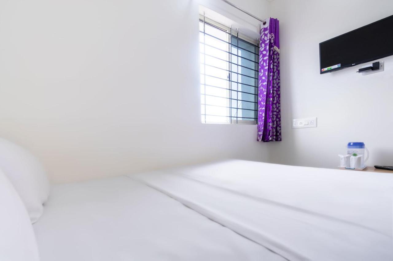Spot On 45103 Galaxy Grand Hotel Narasimharaja Puram Eksteriør billede