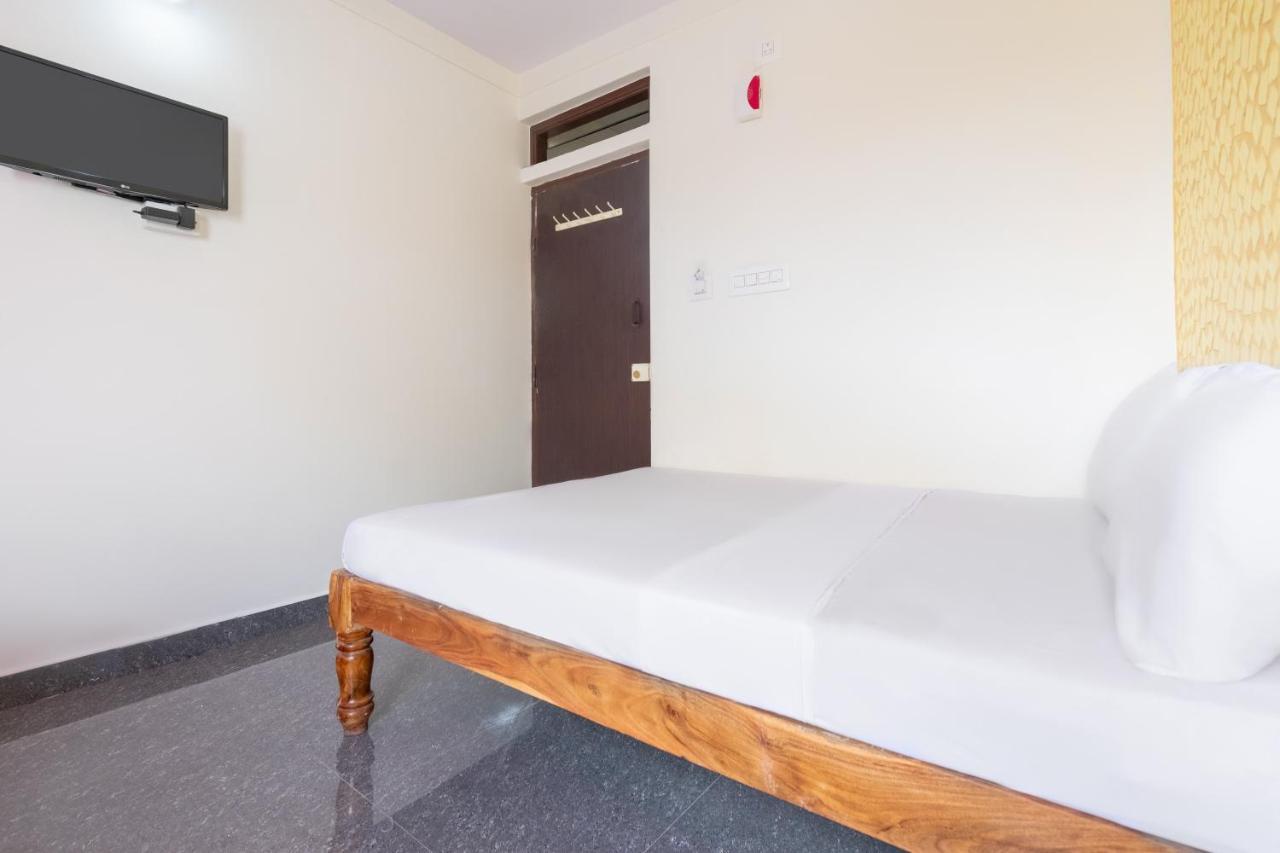 Spot On 45103 Galaxy Grand Hotel Narasimharaja Puram Eksteriør billede