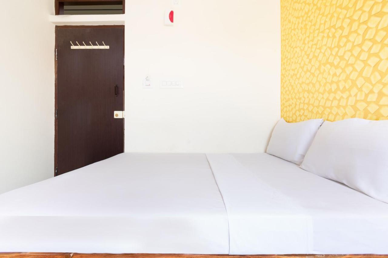 Spot On 45103 Galaxy Grand Hotel Narasimharaja Puram Eksteriør billede